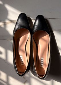 Elle Black Ballet Flats
