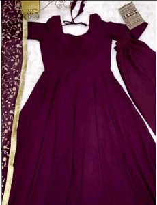 New/Unused Heavy Flared Embroidered Gown Set