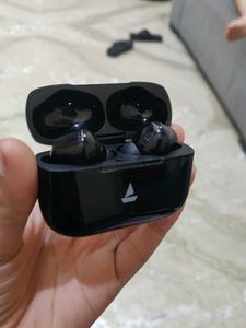 Boat Airdopes 163