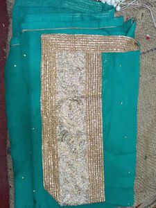 there is a lehenga including blouse and duppata