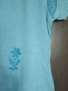 Lakhnavi Chickenkari Short Kurta