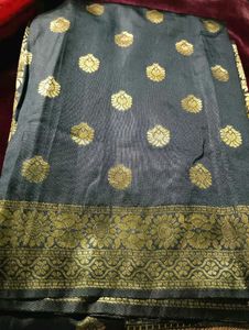 💥🆕️ Grey Banarasi Style Woven Resham Saree
