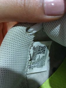 White Nike Woman Shoe