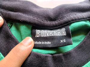 Bonkers Sports Dept T-Shirt Green &amp; Black. Size xs