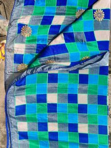 beautiful crape Checkered Saree