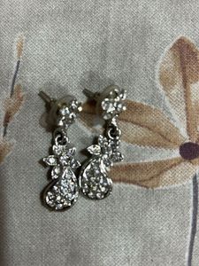Earing Set Of 9 And Extra As Well