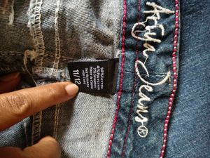 🎁Buy 1, Get 1 Free🎁Artisan Jeans Capri