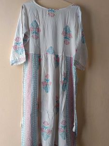 Nayra cut Floral Print Casual kurti Pant set