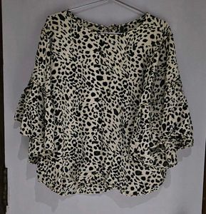 Leopard Print Ruffle Sleeve Top