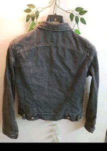 Grey Denim Jacket 💙😍