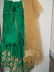 Emerald Green & Gold Shalwar Kameez