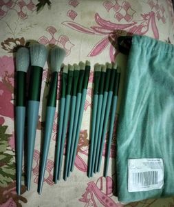 13 NEW MAKEUP BRUSHES