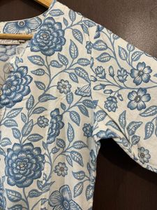 USTA ( Westside) KURTA , NOT EVEN WORN ONCE 🦋