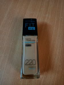 Maybelline Fit Me Foundation With SPF 22 ( Matte + Poreless )