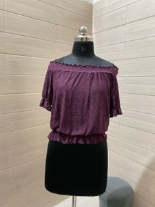 Ginger Off-Shoulder Top - Stylish & Chic