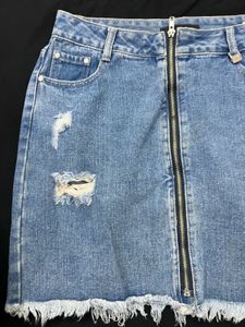 FRONT ZIP DENIM SKIRT
