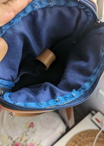 2bme Sling bag