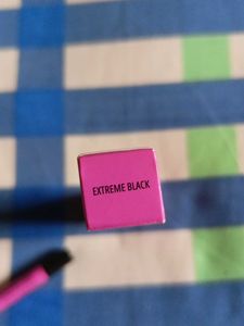 M.A.C In Extreme Dimension 24Hr Kajal Eye Liner