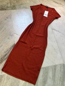 Rust Ribbed Midi Dress ✨