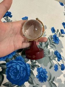 Shelf Decor Globe