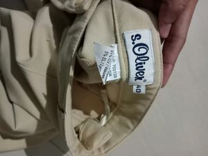 Combo Of Cream Jeans And Black White Checks Shirt