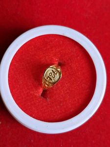 beautiful new born babies fingers ring gold