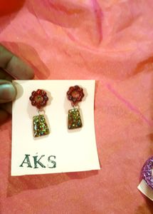 BEAUTIFUL HANDMADE RESIN EARINGS