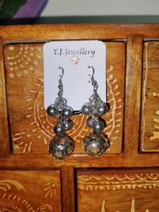 SILVER ARTIFICIAL EARRINGS