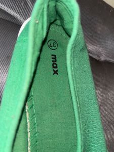 max Woman Solid Lace-up Casual Shoes