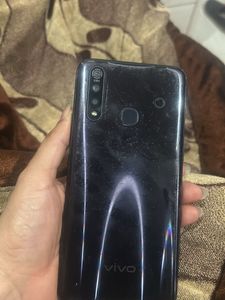 Vivo Z1 Pro