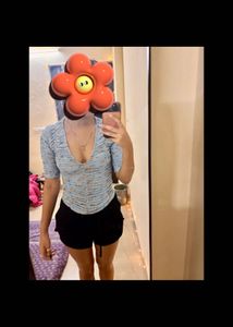 Zara Xs Deep v Top