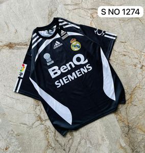 Adidas Tshirt