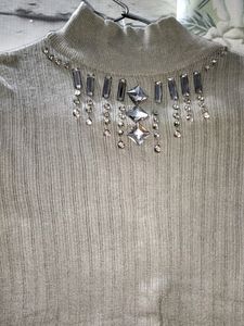 women winter top round neck ( grey colour) stone w