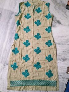 Embroidered Sleeveless Kurti
