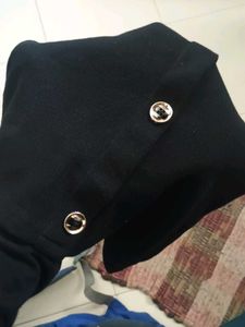 Black Crop Tangy Top