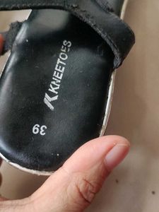 Black Rhinestone Sandals kneetoes