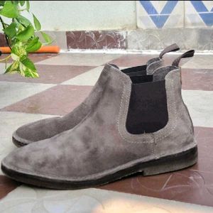 HX London Men’s Suede Chelsea Boots – Light Grey