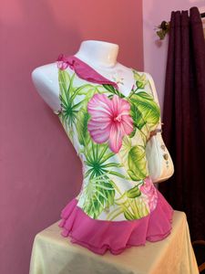 🌺hawaii inspired y2k wrap top with ruffles 🌺