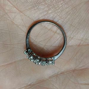Sparkling Silver Ring