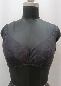 Soft Padded Wiredless Bra..size L
