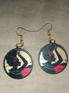 Handcrafted Tribal Art Pendant Necklace &amp; Earrings