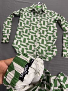 Green Geometric Print Cords