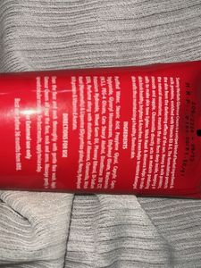 Glamour Cream Which Enhances Beauty