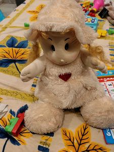 Doll with free pillow