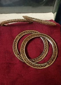 Set of 4 Bangles