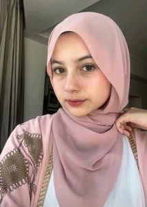 Elegant Pink Hijab