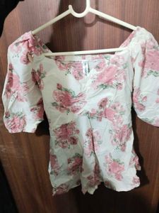 Floral Puff Sleeve Top