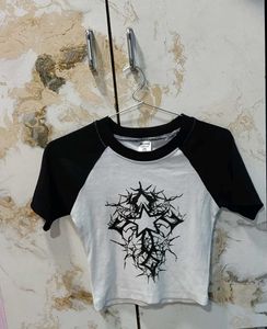 Graphic Star Crop Top