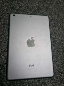 Apple iPad Mini 2 Tablet