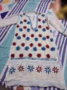 Elegant Embroidered White Kurti